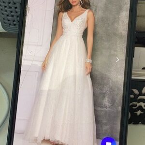 Dave and Johnny 10728 v neck sleeveless bridal gown, size 6